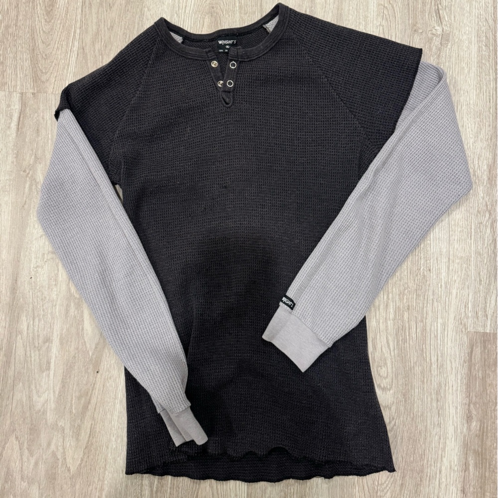 Men’s wrights Two-Tone Long Sleeve Henley Top